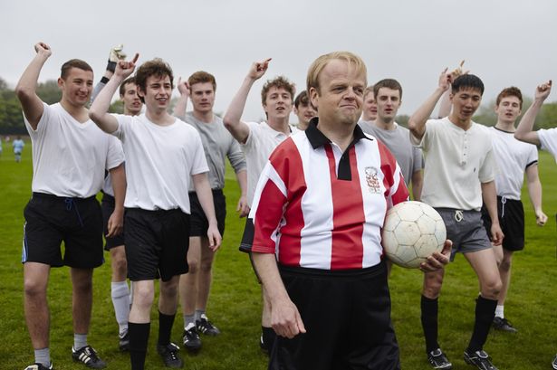 Front-centre-Toby-Jones-as-Neil-Baldwin-in-Marvellous